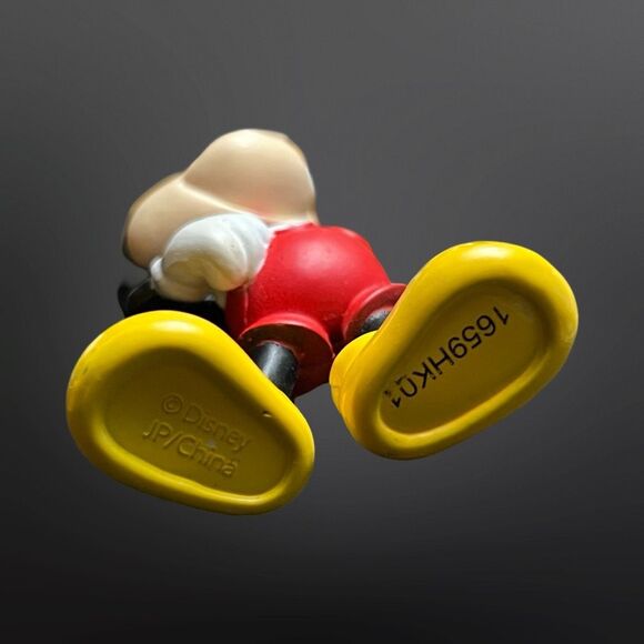 Lot of 29 Disney Figures Minnie Micky Dumbo Pluto Goofy Donald Clarabell 1-2" B2 - Picture 7 of 11